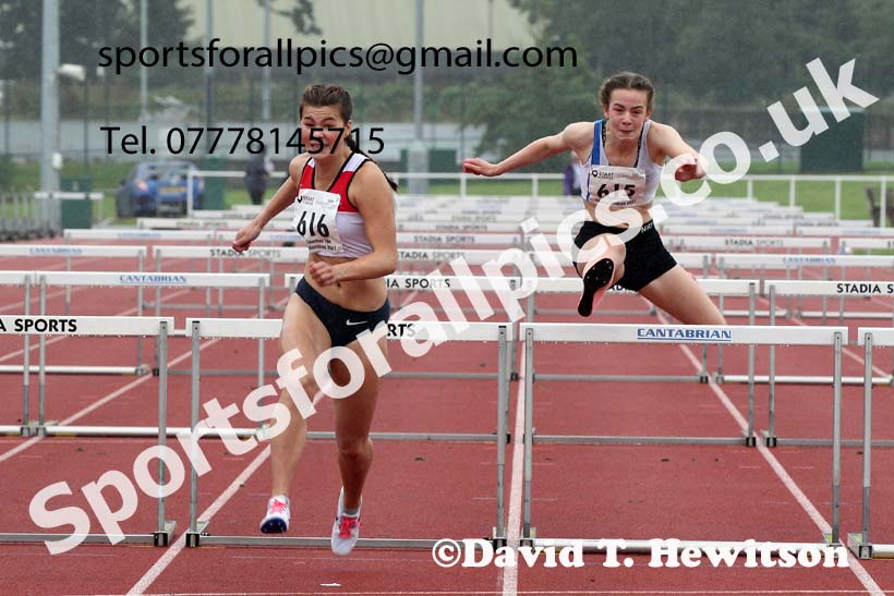 Mens and Boys hurdles, 2021 North Eastern Track and Field Champs., Middesbrough. Photo: David T. Hewitson/Sports for All Pics